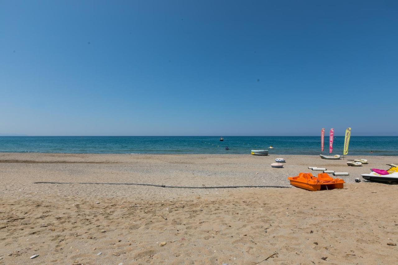 Vasileios Seaview Apartments พลาตาเนส ภายนอก รูปภาพ
